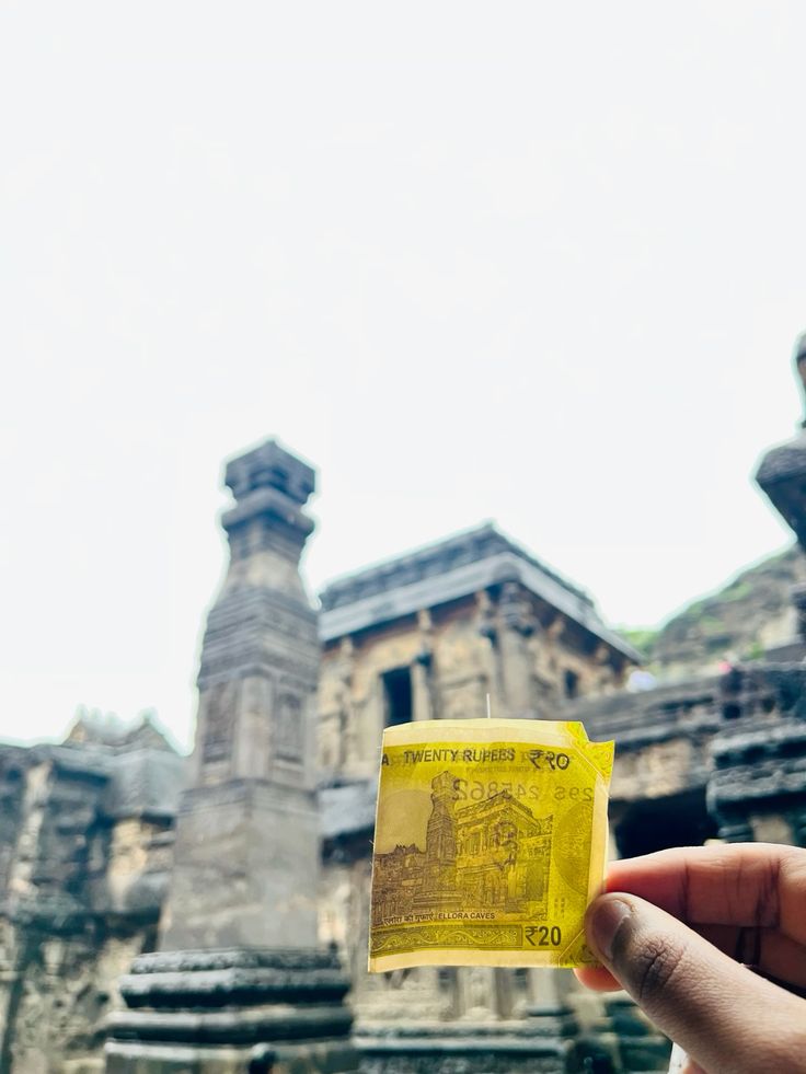 ₹20 note featuring Ellora Caves rock-cut monuments