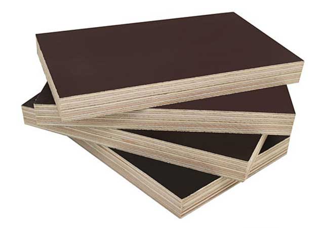 Marine plywood board showing smooth finish and layered core.
