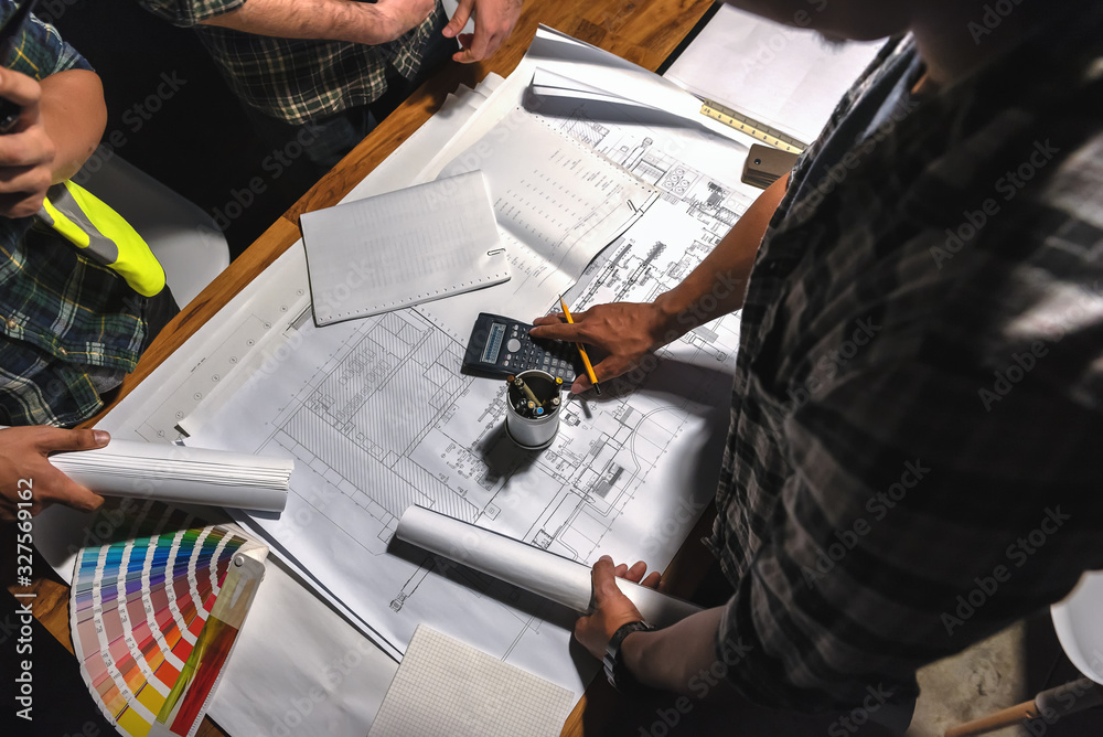 People working together in the Revit project&nbsp;