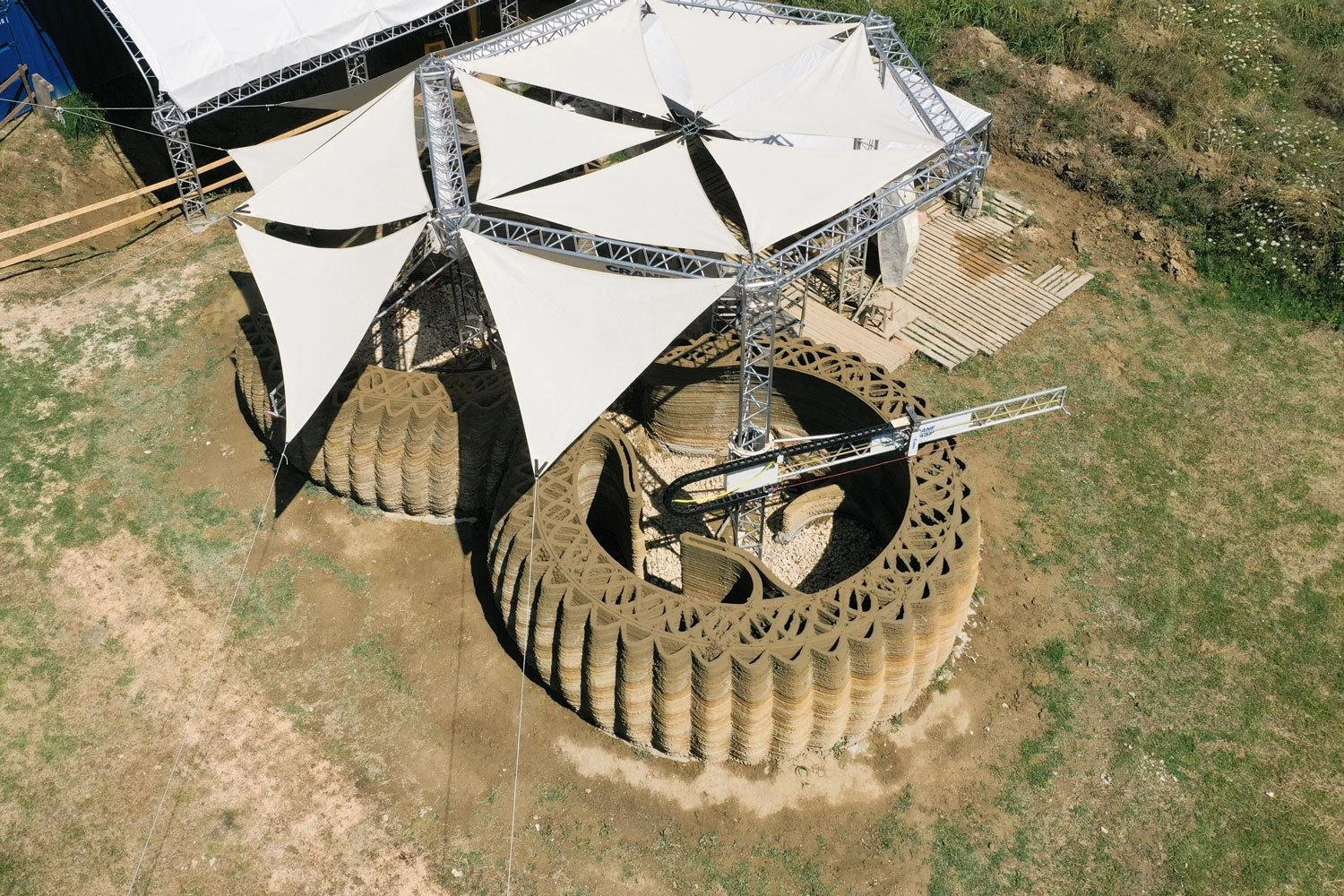 Tecla Home under construction with 3d printed insulated walls