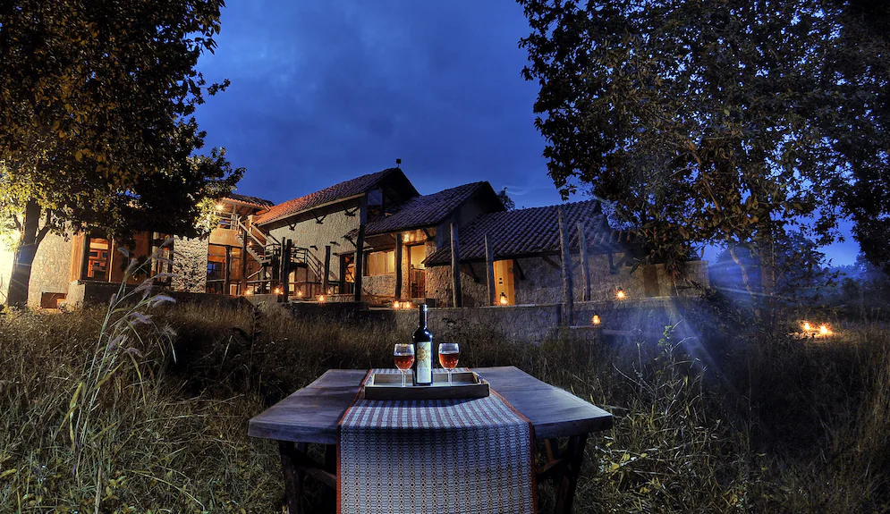 Kanha Earth Lodge built hierarchy