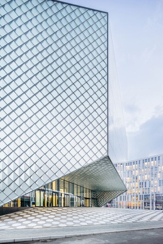 Innovative Facade Solutions with BIM Software - Exploring Future Trends and Technologies - image 1