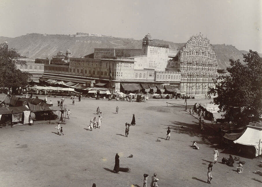 Light on traffic Old City Market Jaipur 