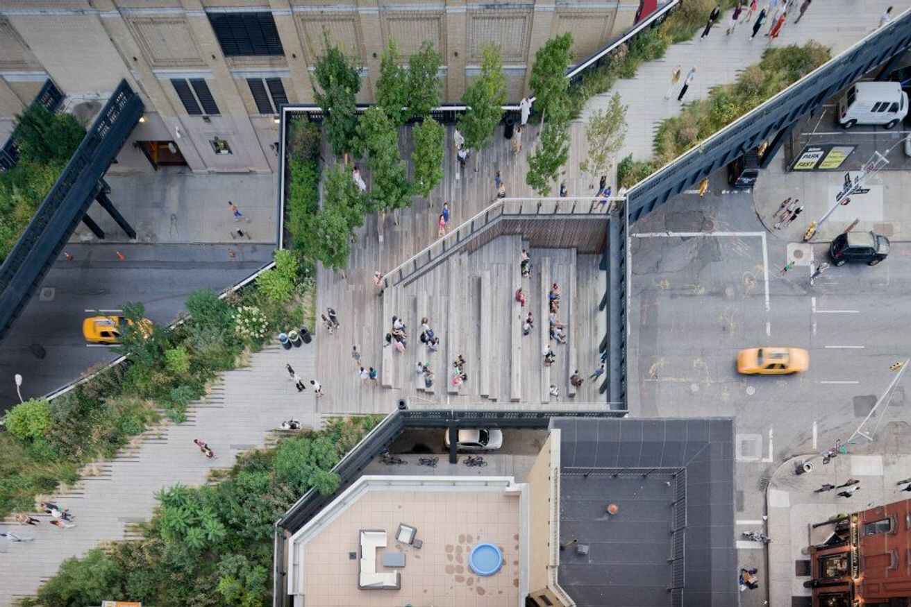 Aerial view of the adaptive reuse project of High Line in New York.