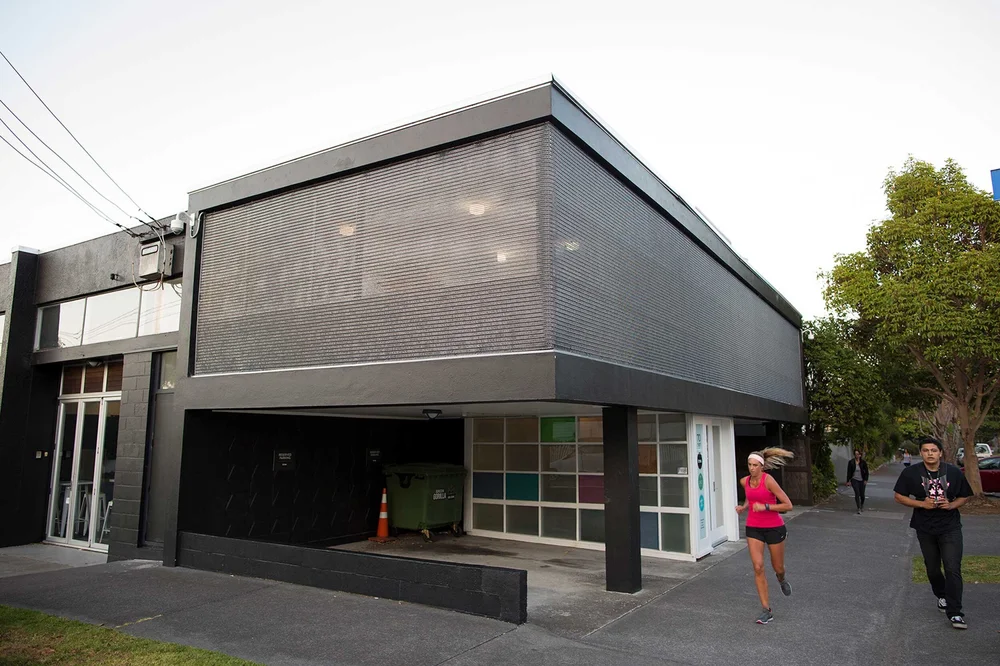 Chainmail as innovative material used in Facade providing privacy and ventilation in as urban commercial building