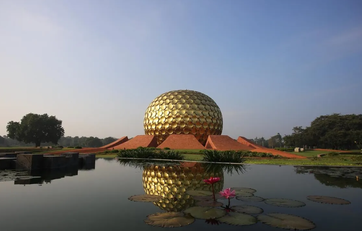 Matrimandir in Auroville
