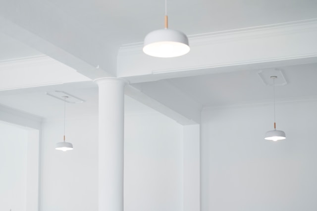 How to Refine Beams in Interiors: Profiles and Finish Strategies