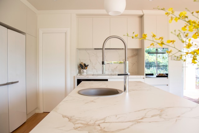 Kitchen Countertop Design: Materials, Details & Layout Types