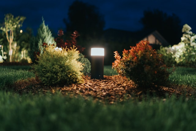 How Landscape Lighting Transforms Outdoor Spaces